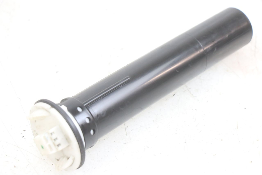 photo de JAUGE RESERVOIR ESSENCE APRILIA SR 2T 50 (2012 - 2017)