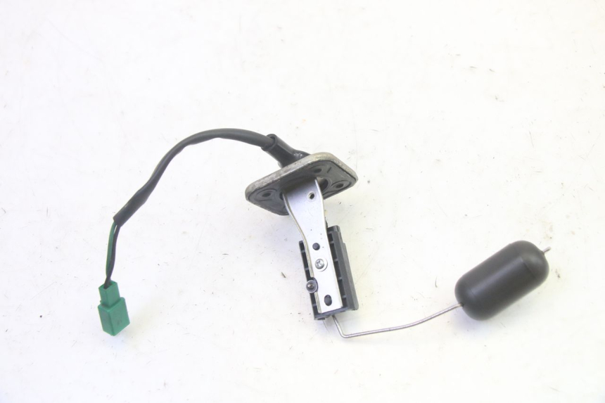 photo de JAUGE RESERVOIR ESSENCE MBK BOOSTER SPIRIT 50 (2004 - 2017) - Zoom état d’usage