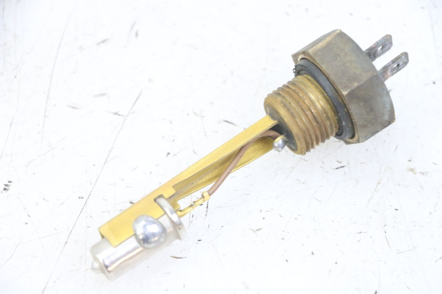 photo de JAUGE RESERVOIR ESSENCE HONDA CBF 500 (2004 - 2007)