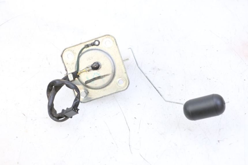 photo de JAUGE RESERVOIR ESSENCE HONDA CBF 125 (2009 - 2015)