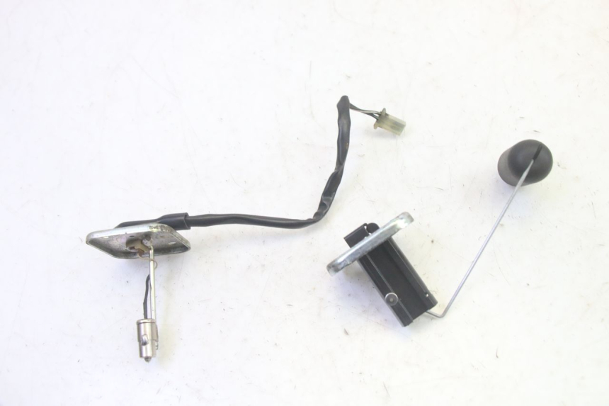 photo de JAUGE RESERVOIR ESSENCE PIAGGIO FLY 4T 50 (2013 - 2017) - Vue principale