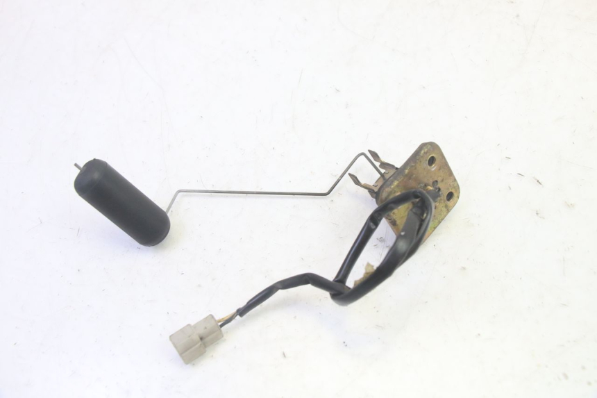 photo de JAUGE RESERVOIR ESSENCE KAWASAKI GPZ RX 1000 (1986 - 1988) - Zoom état d’usage