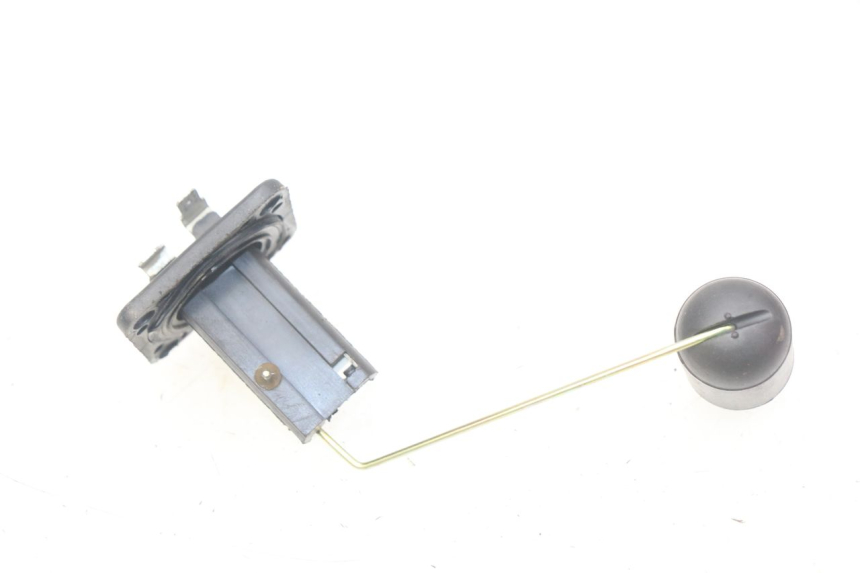 photo de JAUGE RESERVOIR ESSENCE KEEWAY HURRICANE 50 (2006 - 2019) - Autre angle de vue