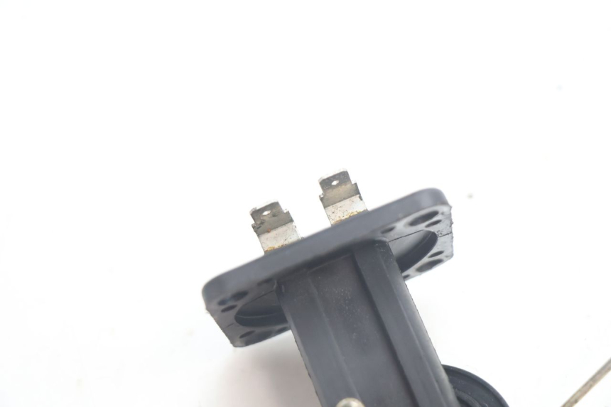 photo de JAUGE RESERVOIR ESSENCE KEEWAY HURRICANE 50 (2006 - 2019) - Zoom état d’usage