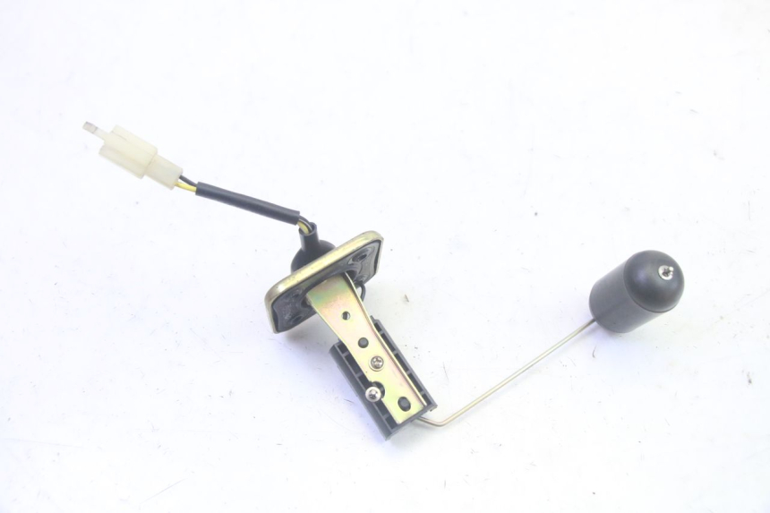 photo de JAUGE RESERVOIR ESSENCE PEUGEOT KISBEE 4T 50 (2010 - 2017) - Zoom état d’usage