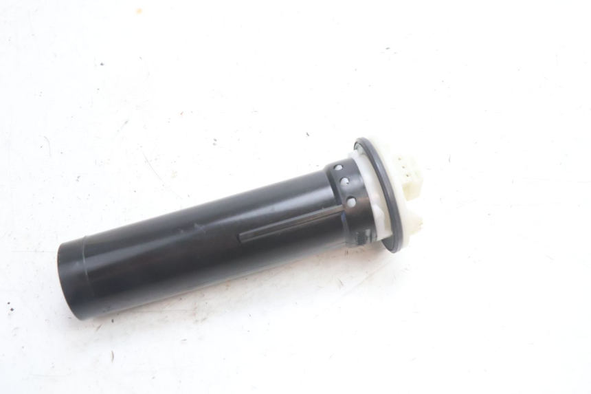 photo de JAUGE RESERVOIR ESSENCE PIAGGIO LIBERTY IGET 4T 50 (2021 - 2025) - Zoom état d’usage