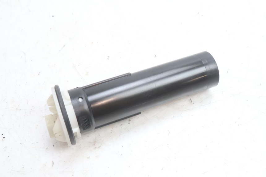 photo de JAUGE RESERVOIR ESSENCE PIAGGIO LIBERTY IGET 4T 50 (2021 - 2025) - Autre angle de vue