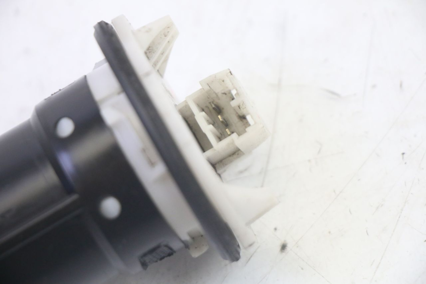 photo de JAUGE RESERVOIR ESSENCE PIAGGIO MP3 LT 400 (2007 - 2012) - Détail de la pièce