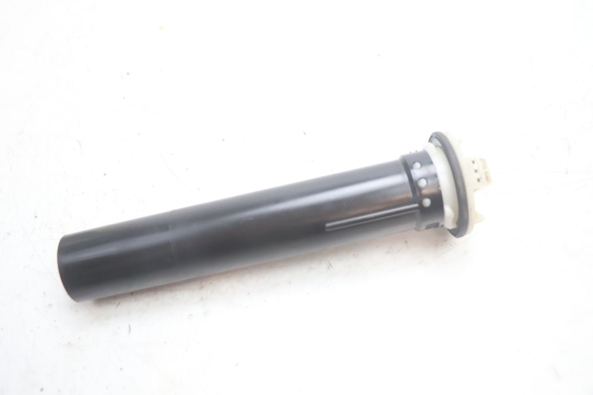 photo de JAUGE RESERVOIR ESSENCE PIAGGIO MP3 125 (2006 - 2014) - Autre angle de vue