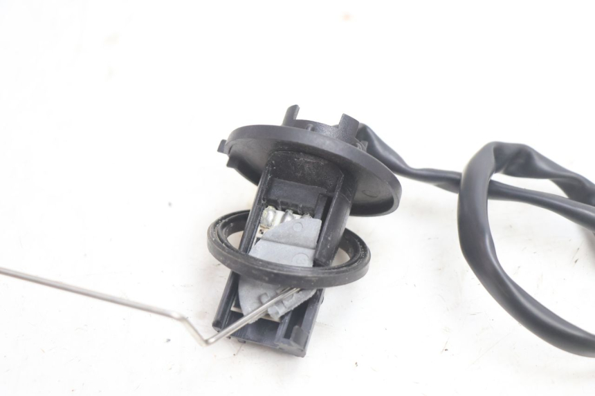 photo de JAUGE RESERVOIR ESSENCE KYMCO MXU R 250 (2004 - 2010) - Détail de la pièce