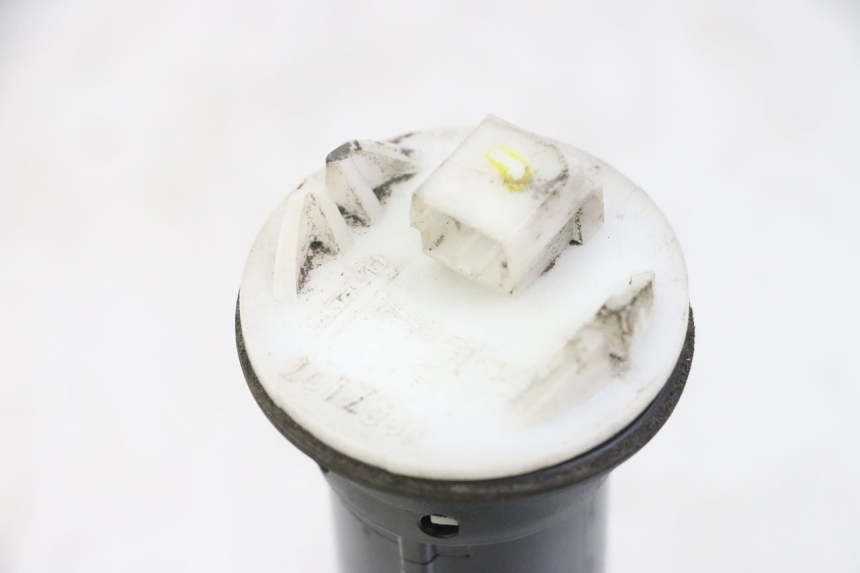 photo de JAUGE RESERVOIR ESSENCE PIAGGIO MP3 125 (2006 - 2014)