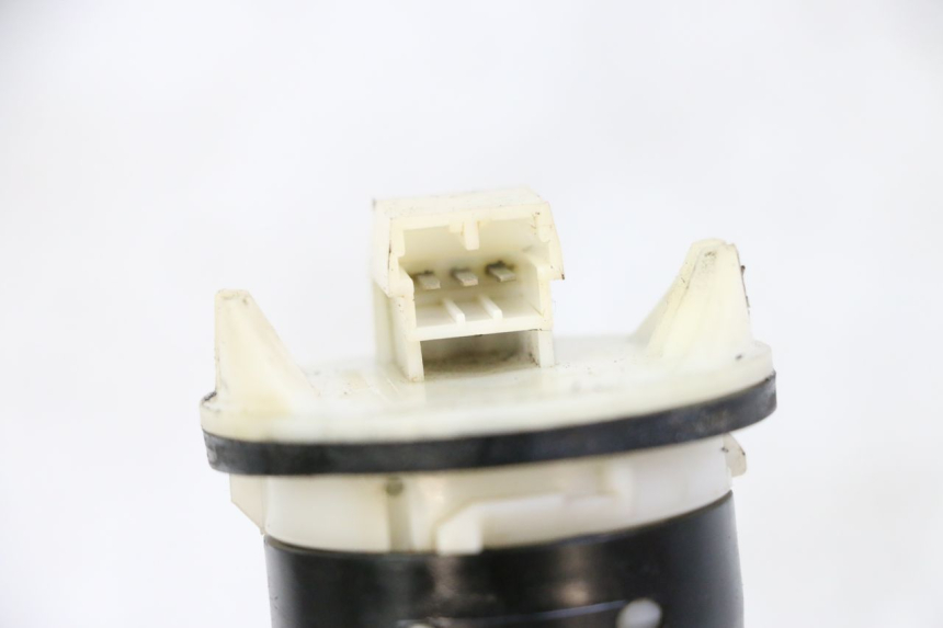 photo de JAUGE RESERVOIR ESSENCE PIAGGIO VESPA GRANTURISMO 200 (2004 - 2005)
