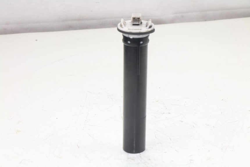 photo de JAUGE RESERVOIR ESSENCE PIAGGIO X10 500 (2012 - 2018)