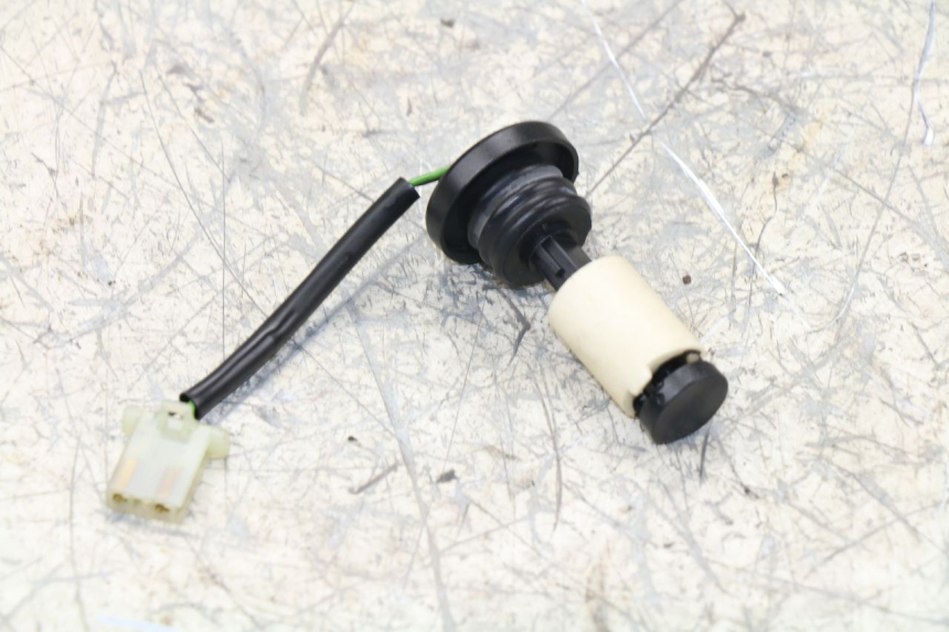 photo de JAUGE RESERVOIR ESSENCE RIEJU RS SPORT NAKED 50 (2013 - 2018) - Vue principale