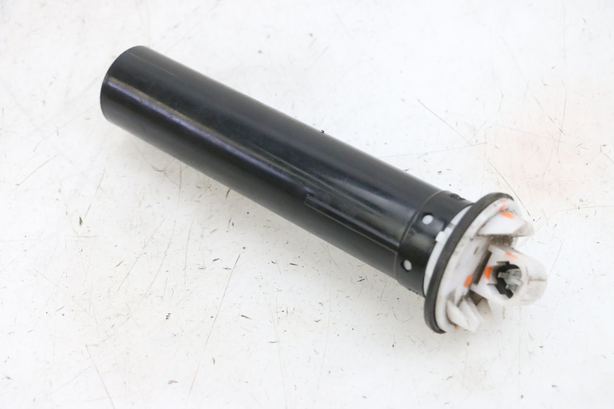 photo de JAUGE RESERVOIR ESSENCE PEUGEOT SPEEDFIGHT 4 4T EFI 50 (2021 - 2025) - Zoom état d’usage