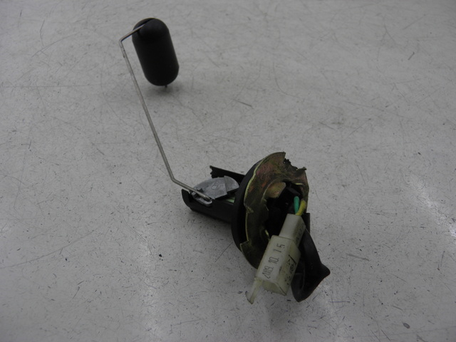 photo de JAUGE RESERVOIR ESSENCE SYM FIDDLE 50 (2008 - 2010)