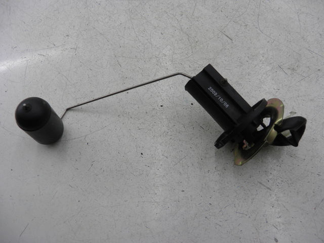 photo de JAUGE RESERVOIR ESSENCE SYM FIDDLE 50 (2008 - 2010)