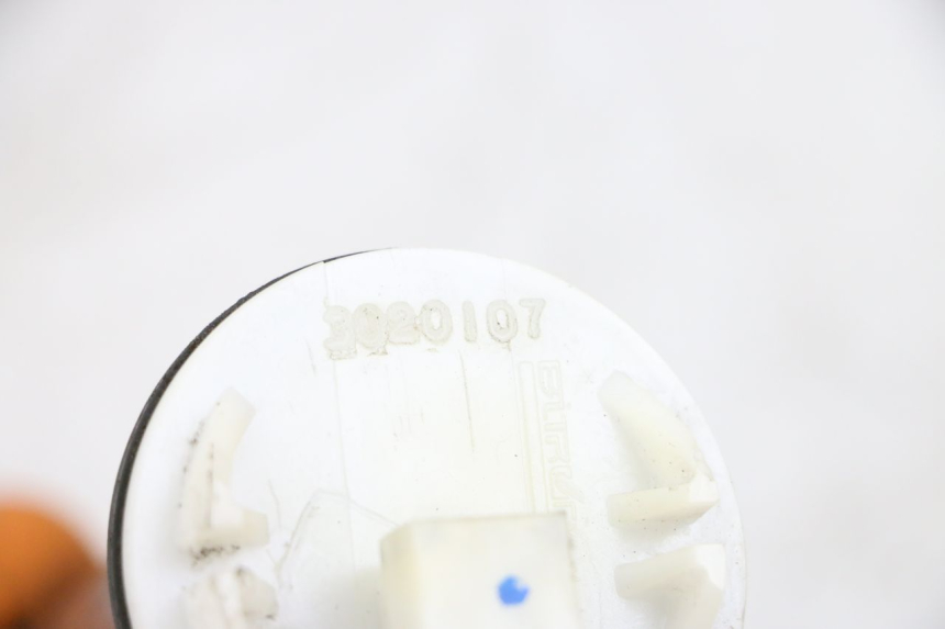 photo de JAUGE RESERVOIR ESSENCE PIAGGIO VESPA GTS SUPER IE 125 (2009 - 2016) - Autre angle de vue