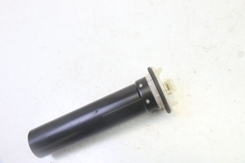 photo de JAUGE RESERVOIR ESSENCE PIAGGIO VESPA S 2T 50 (2007 - 2014)