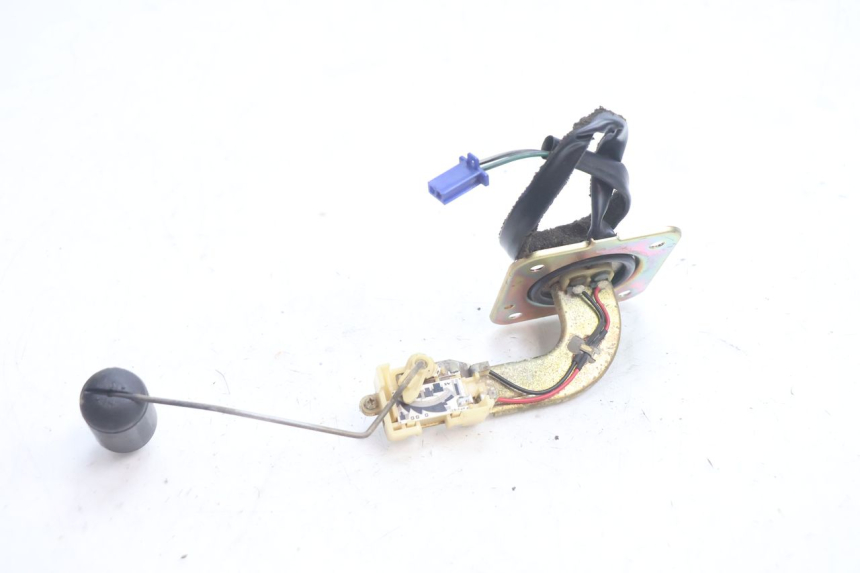 photo de JAUGE RESERVOIR ESSENCE HONDA VFR FI RC46 800 (1998 - 2001) - Autre angle de vue