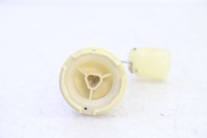 photo de JAUGE RESERVOIR ESSENCE PEUGEOT VIVACITY 100 (1999 - 2008) - Autre angle de vue