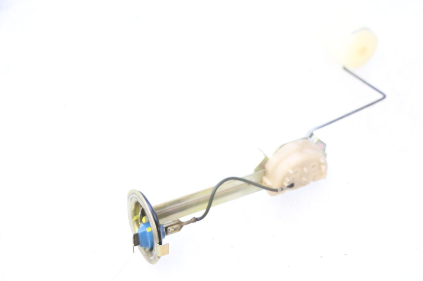 photo de JAUGE RESERVOIR ESSENCE YAMAHA YP MAJESTY 125 (1998 - 2001) - Points de fixation
