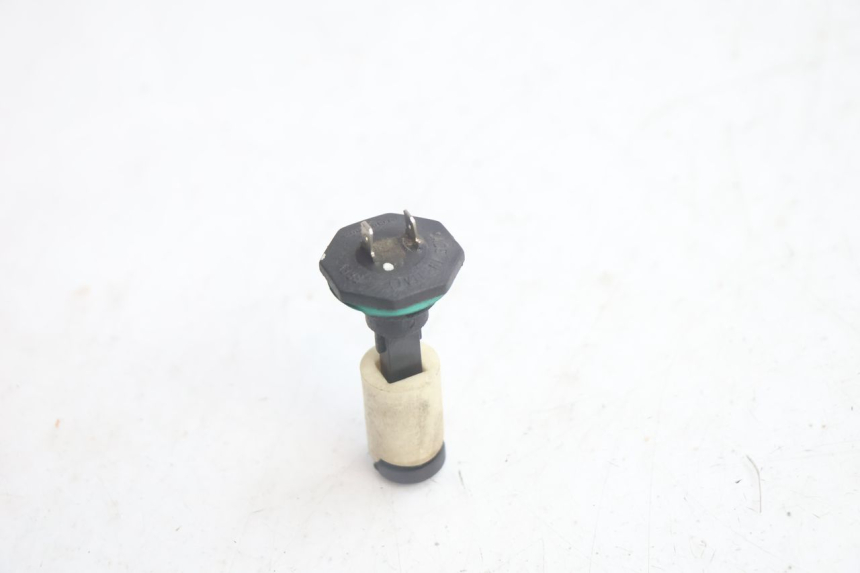 photo de JAUGE RESERVOIR ESSENCE PIAGGIO ZIP IGET 4T 50 (2021 - 2023) - Autre angle de vue