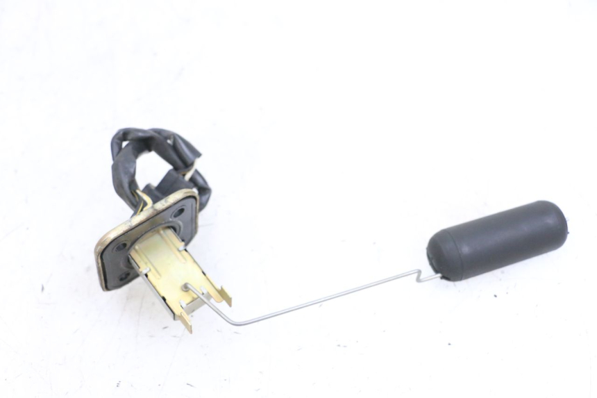 photo de JAUGE RESERVOIR ESSENCE KAWASAKI ZR 7 750 (1999 - 2001) - Gros plan technique