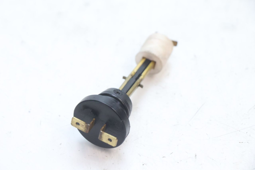 photo de JAUGE RESERVOIR HUILE MBK BOOSTER SPIRIT 50 (2004 - 2017) - Zoom état d’usage