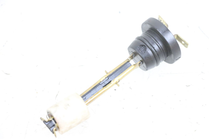 photo de JAUGE RESERVOIR HUILE YAMAHA BW'S EASY 50 (2013 - 2016) - Zoom état d’usage