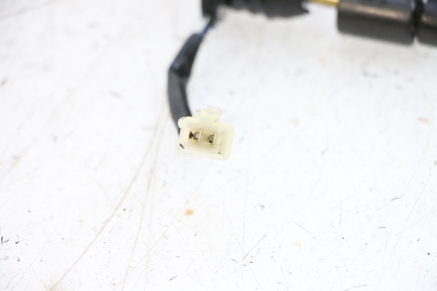 photo de JAUGE RESERVOIR HUILE PEUGEOT KISBEE 2T 50 (2010 - 2017) - Zoom état d’usage