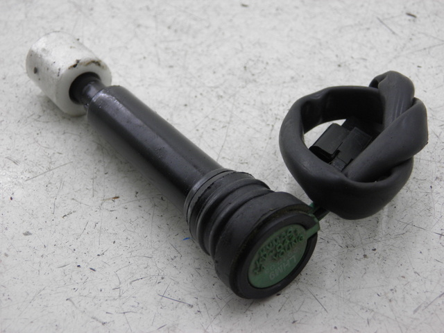 photo de JAUGE RESERVOIR HUILE KYMCO AGILITY RS 2T 50 (2009 - 2013) - Zoom état d’usage