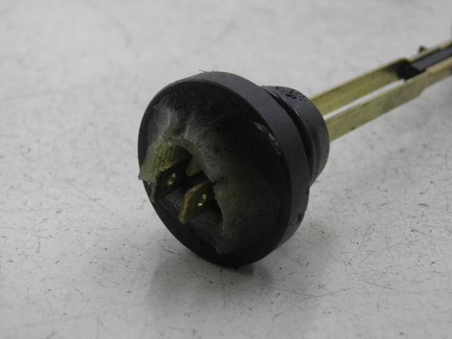 photo de JAUGE RESERVOIR HUILE PEUGEOT LUDIX 50 (2005 - 2007)