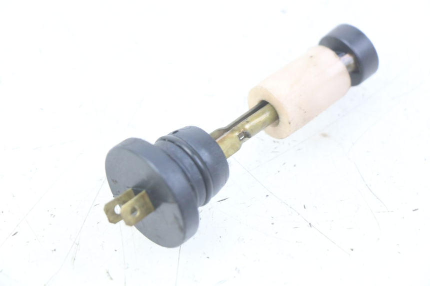 photo de JAUGE RESERVOIR HUILE PEUGEOT ZENITH 50 (1994 - 1999)