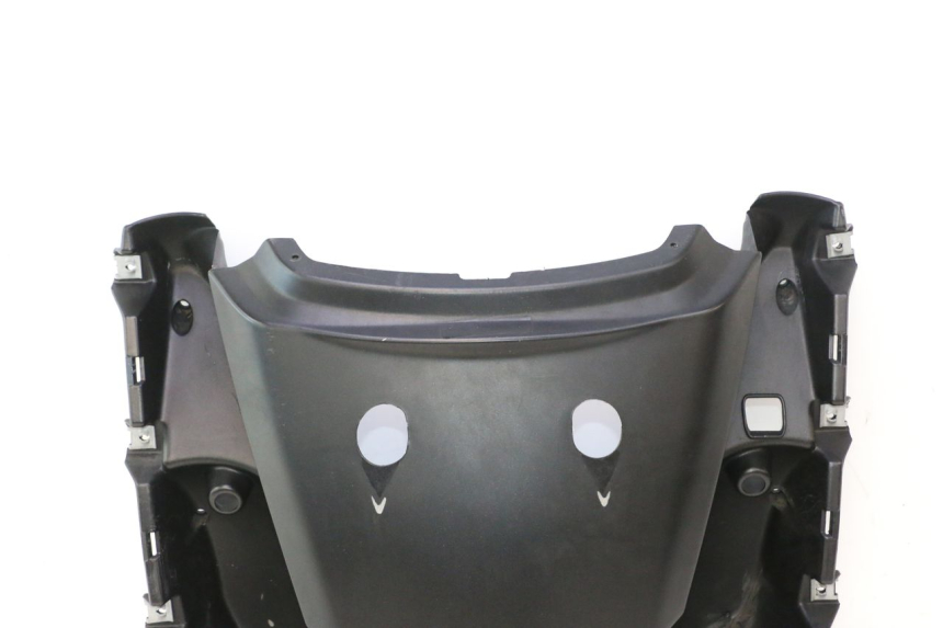 photo de JONCTION CARENAGE ARRIERE APRILIA ATLANTIC S 125 (2010 - 2013) - Zoom état d’usage