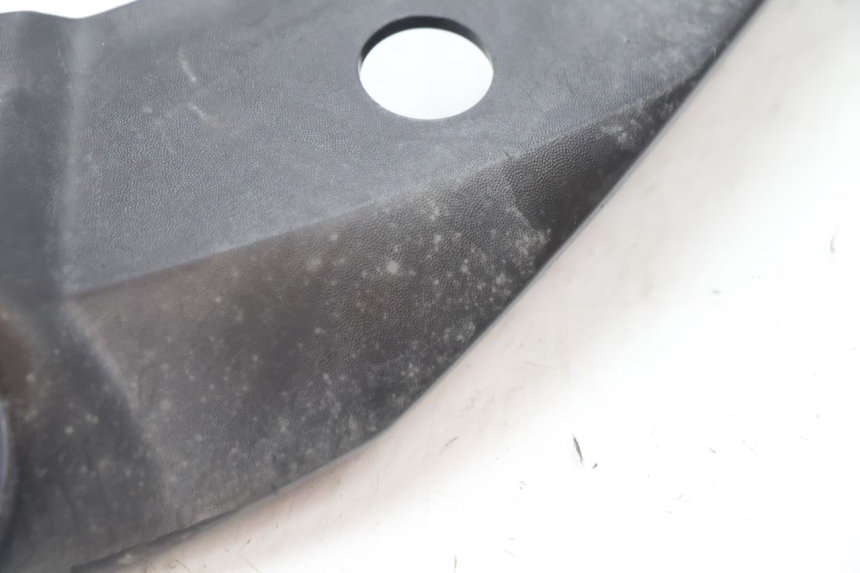 photo de JONCTION CARENAGE ARRIERE BMW C SPORT 650 (2015 - 2021) - Gros plan technique