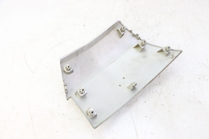 photo de JONCTION CARENAGE ARRIERE PEUGEOT CITYSTAR 50 (2013 - 2017)