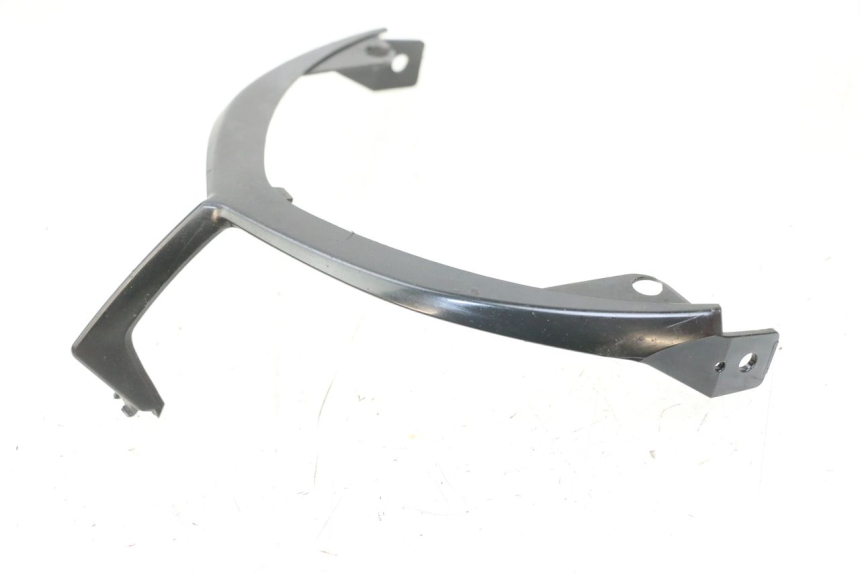 photo de JONCTION CARENAGE ARRIERE YAMAHA FZ1 FAZER 1000 (2007 - 2009) - Zoom état d’usage