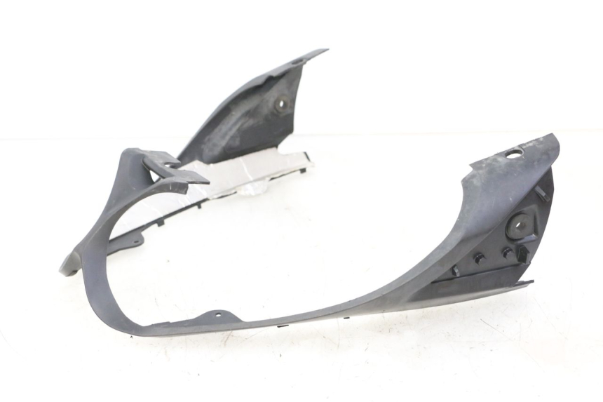 photo de JONCTION CARENAGE ARRIERE YAMAHA FZ6 FAZER S2 600 (2007 - 2011)