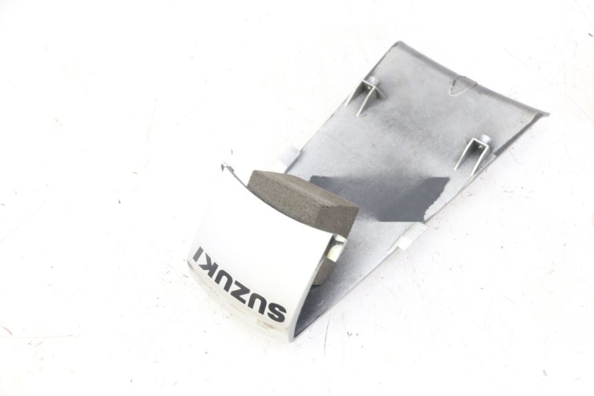 photo de JONCTION CARENAGE ARRIERE SUZUKI GS GSE 500 (2001 - 2003)