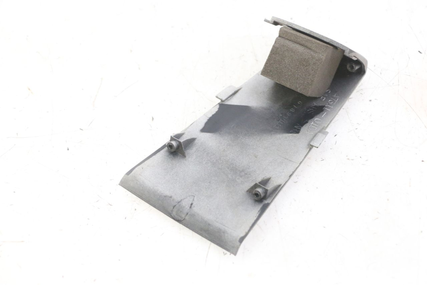 photo de JONCTION CARENAGE ARRIERE SUZUKI GS GSE 500 (2001 - 2003)