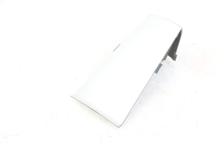 photo de JONCTION CARENAGE ARRIERE SUZUKI GS GSE 500 (2001 - 2003)