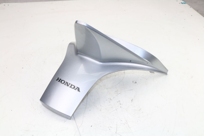 photo de JONCTION CARENAGE ARRIERE HONDA FES S-WING SWING 125 (2007 - 2015)