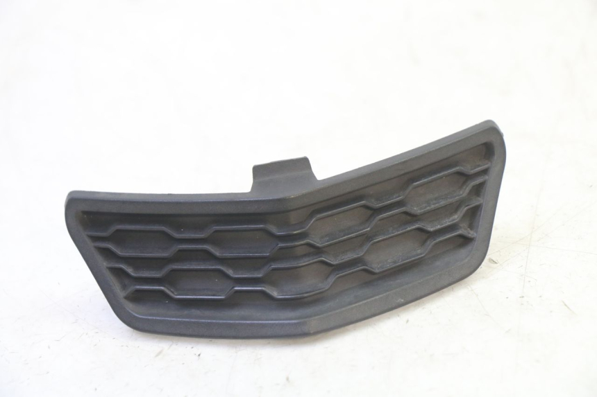 photo de JONCTION CARENAGE ARRIERE INFERIEURE QUADRO 4 4D 350 (2015 - 2018)