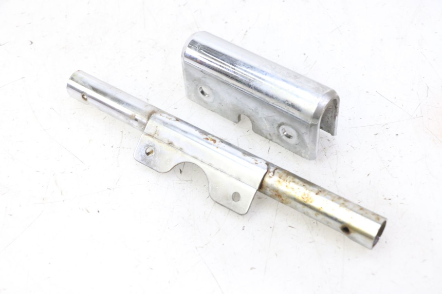 photo de JONCTION CARENAGE ARRIERE INFERIEURE HYOSUNG GV AQUILA 125 (2000 - 2004)