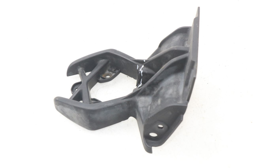 photo de JONCTION CARENAGE ARRIERE INFERIEURE BMW R GS 1200 (2005 - 2007)