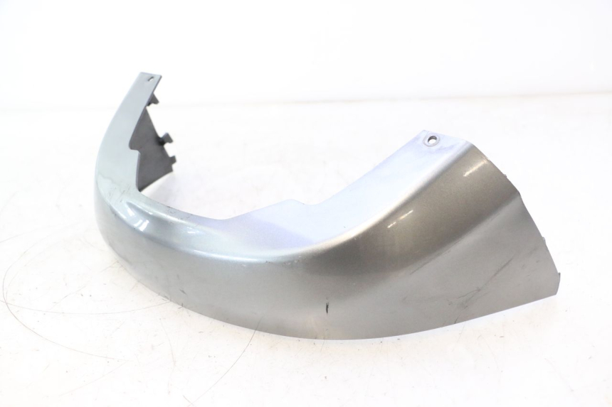 photo de JONCTION CARENAGE ARRIERE INFERIEURE SUZUKI BURGMAN 125 (2007 - 2014) - Vue principale