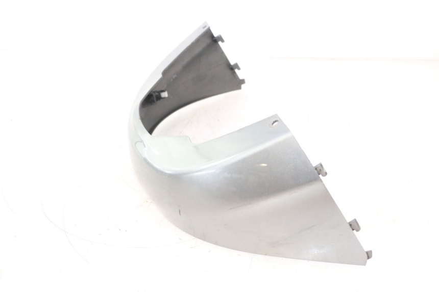 photo de JONCTION CARENAGE ARRIERE INFERIEURE SUZUKI BURGMAN 125 (2007 - 2014) - Points de fixation