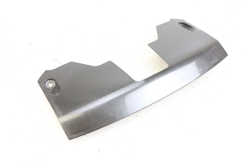 photo de JONCTION CARENAGE ARRIERE INFERIEURE HONDA FJS SILVER WING SILVERWING 400 (2005 - 2008)