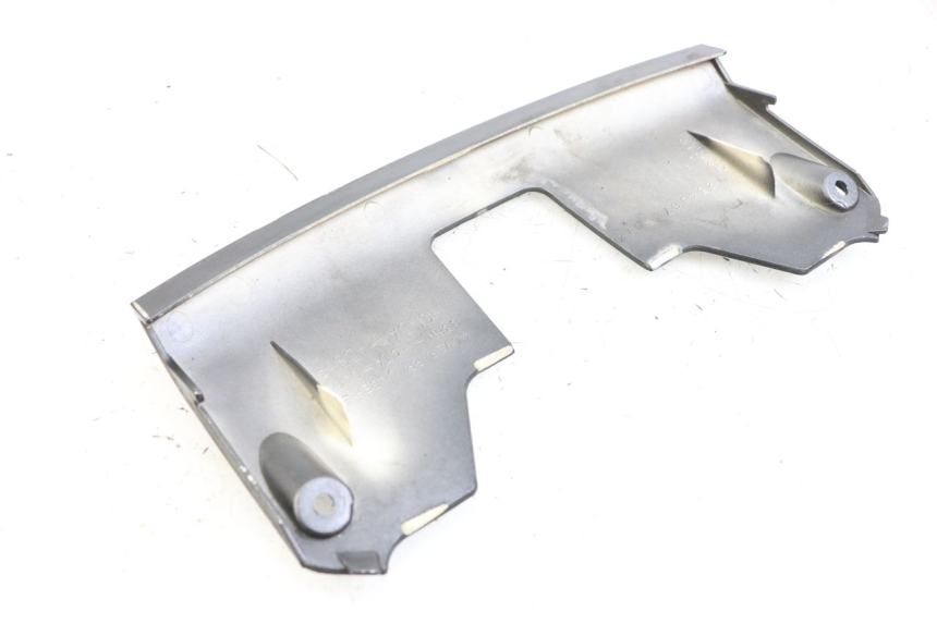 photo de JONCTION CARENAGE ARRIERE INFERIEURE HONDA FJS SILVER WING SILVERWING 400 (2005 - 2008)